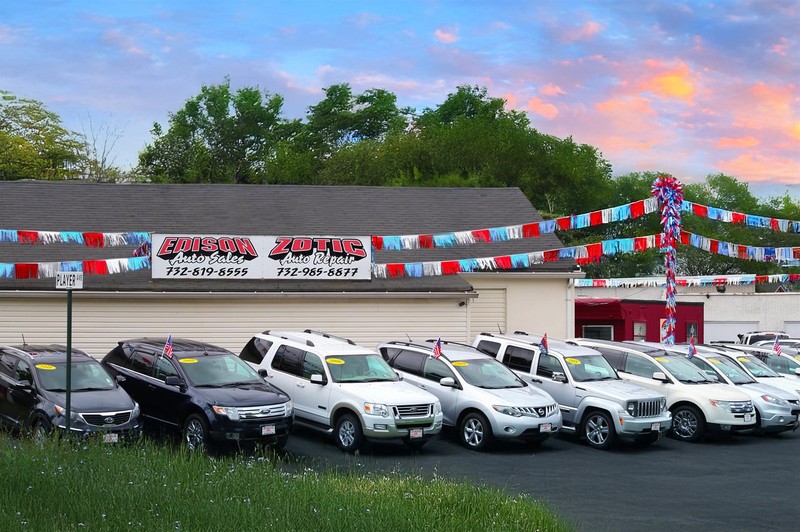 How to Choose a Reliable Used Car Dealership Near You