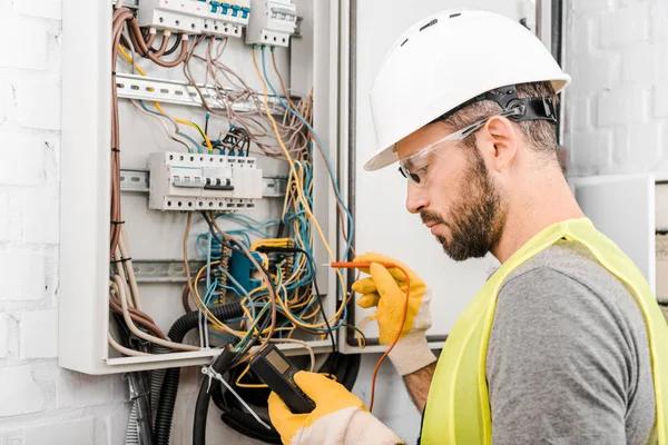 Qualified electrician lansdowne for commercial work