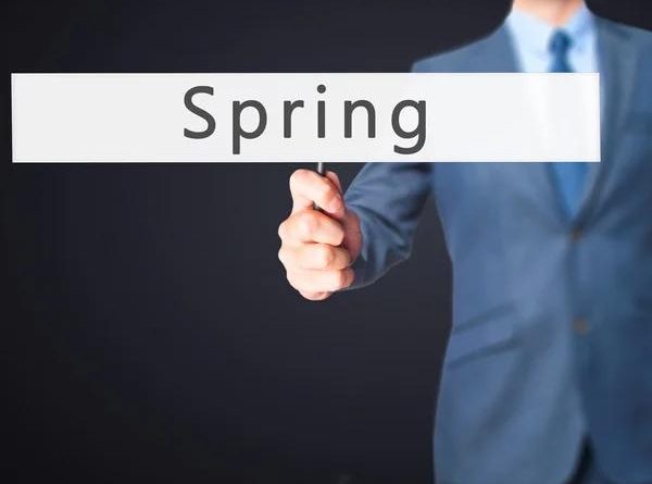 Expert Solutions for Residential Cooling System Repairs This Spring