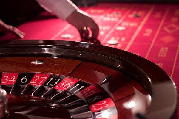 Discover Poker Games through online casinos Singapore for Casino Fans